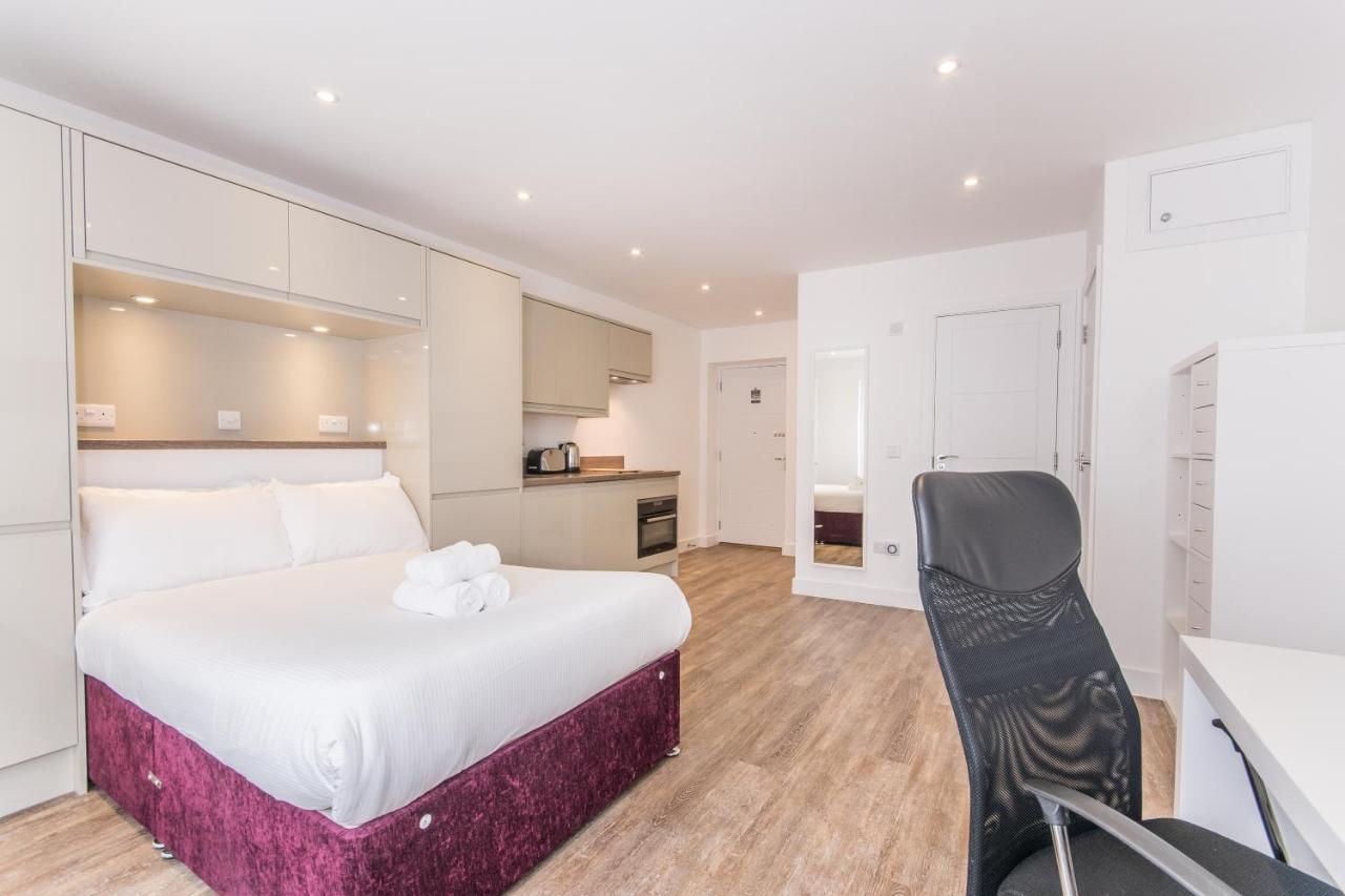 Town Or Country - Canute Studio Southampton Eksteriør billede