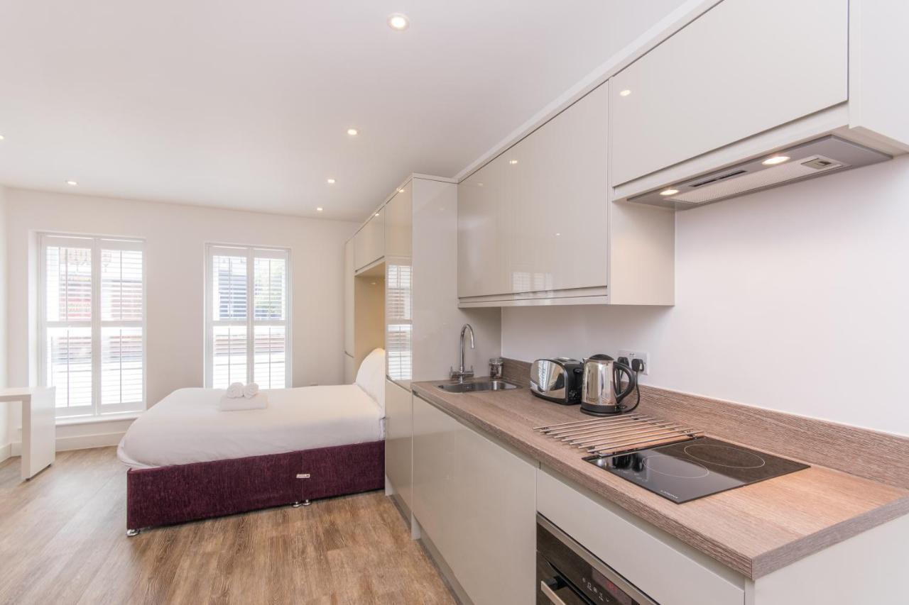 Town Or Country - Canute Studio Southampton Eksteriør billede